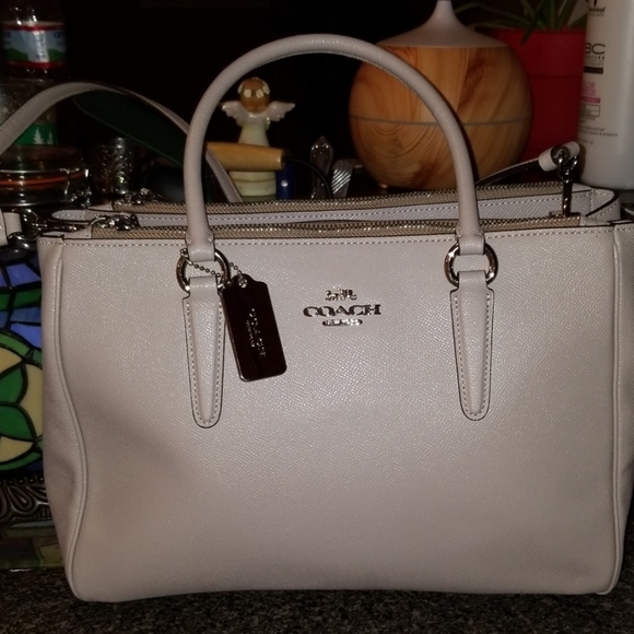 Coach Handbags - Brand new Coach purse